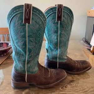 Ariat western boots